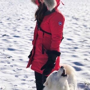 Canada Goose Women's Red Ski Jacket Small